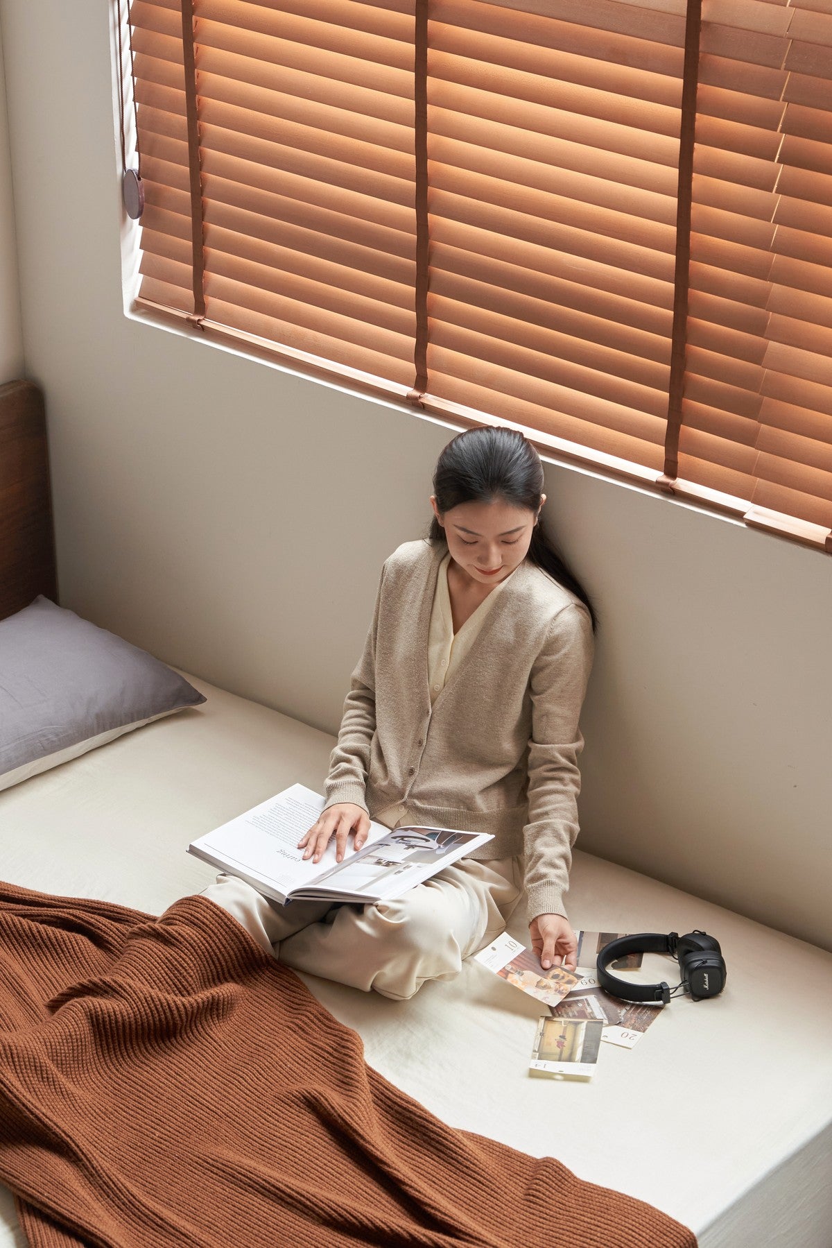 ウンヤ ウォールナット ナチュラル ダブルベッド 11